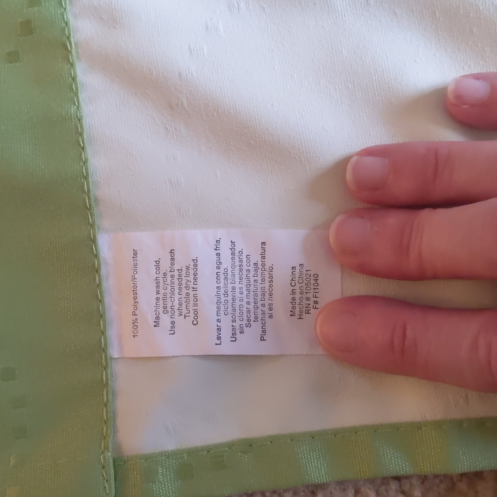 Green black out curtains/panels - Picture 7 of 8